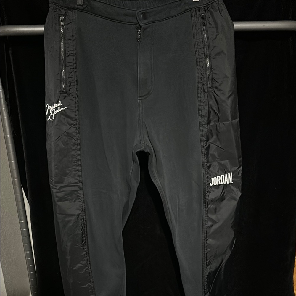 Air Jordan Flight MVP Joggers Black/White
DV7594-010